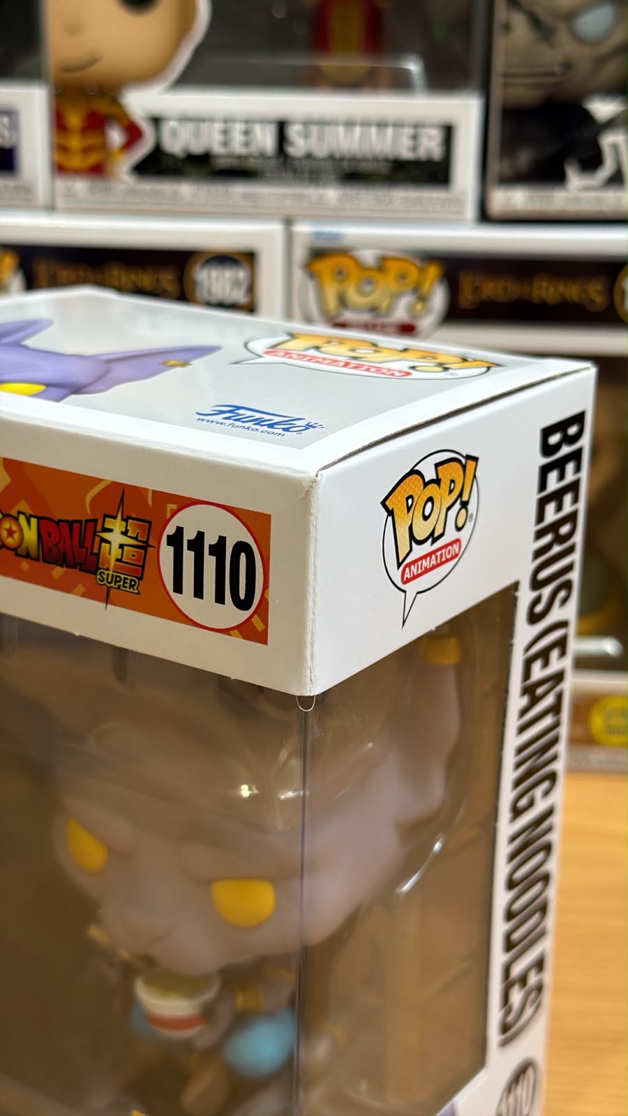 Funko Pop DragonBall Super Beerus (Eating Noodles) Hot topic Exclusive 1110